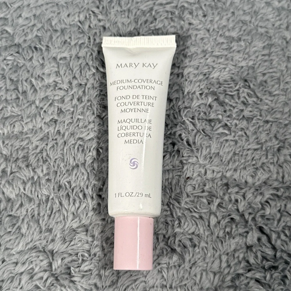 Mary Kay Timewise No Box Medium Coverage Beige 400 Foundation NOS Disc Read